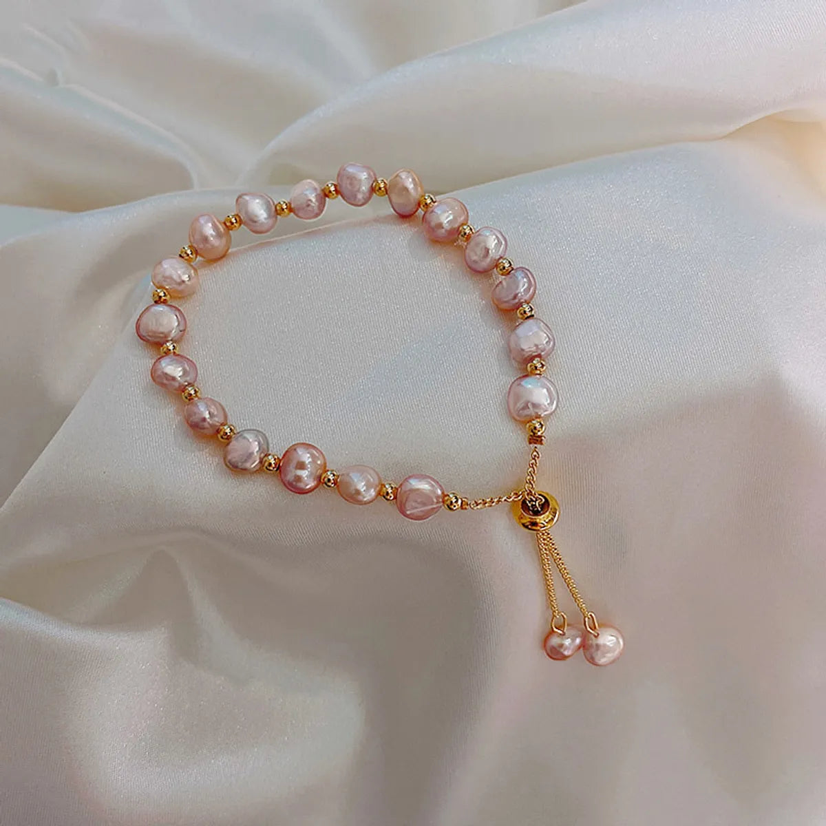 women’s oval-shaped bracelets-Elegant Round Alloy Freshwater Pearl Beaded Plating Inlay Rhinestones Bracelets