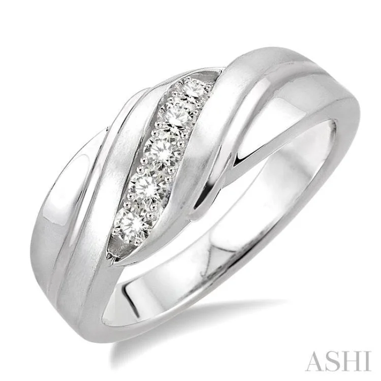 women’s oval rings-women’s oval rings-1/20 Ctw Single Cut Diamond Men's Ring in Sterling Silver