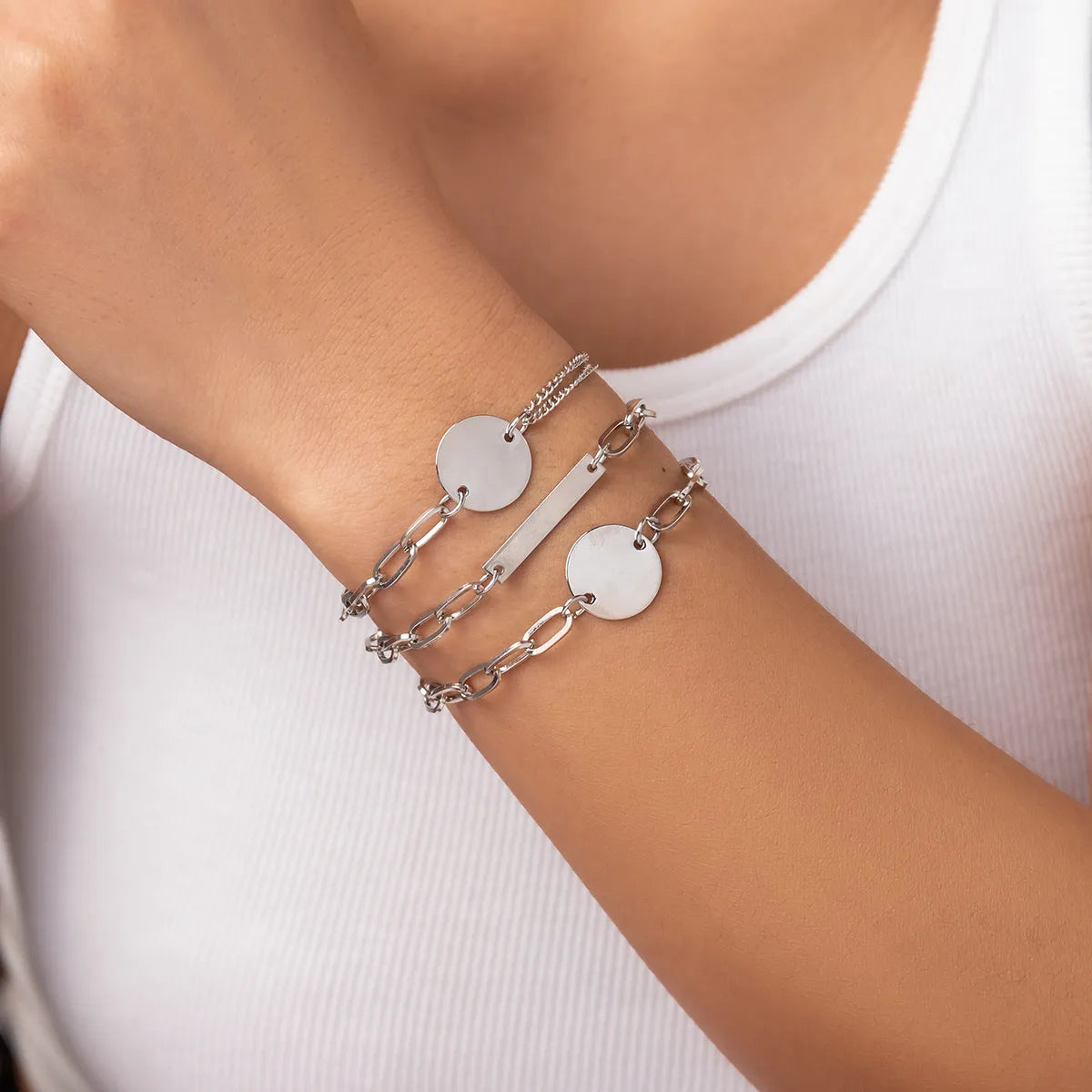 women’s personalized bracelets-Simple Style Classic Style Commute Geometric Alloy Iron Tassel Women's Bracelets