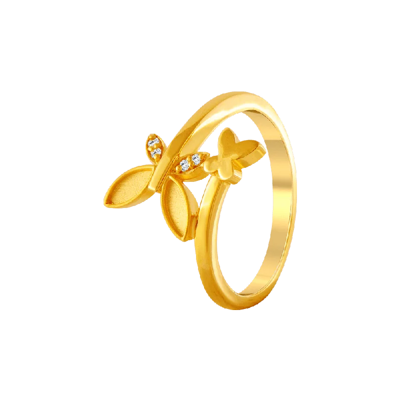 women’s twist rings-22KT Yellow Gold And American Diamond Ring For Women