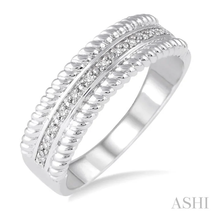 women’s oval rings-women’s oval rings-1/20 Ctw Round Cut Diamond Rope Ring in Sterling Silver