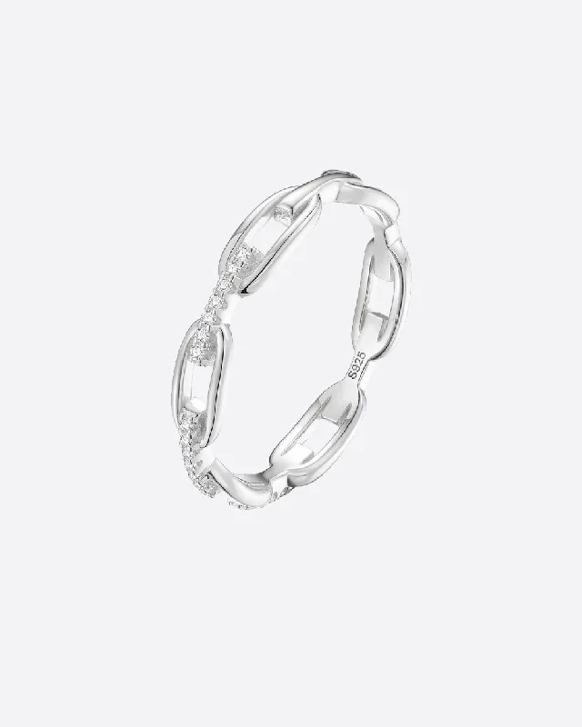 women’s sophisticated rings-women’s sophisticated rings-MOISSANITE ICED CHAIN RING. - WHITE GOLD