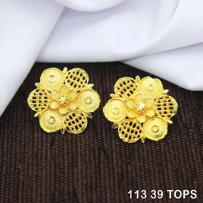 women’s diamond drop earrings-Mahavir Dye Gold Studs Earrings